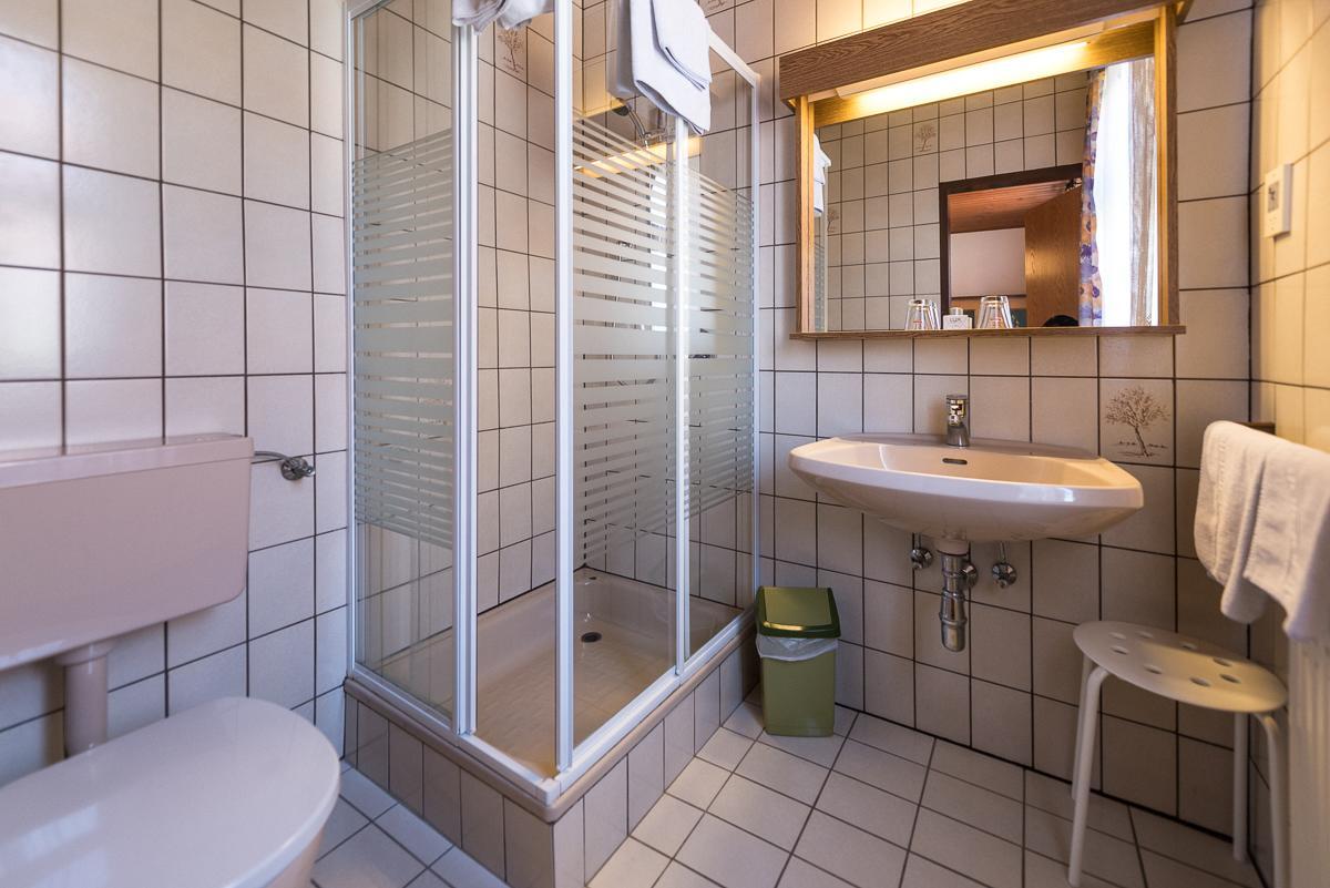 Gasthof Zum Hirschen Burgau Buitenkant foto