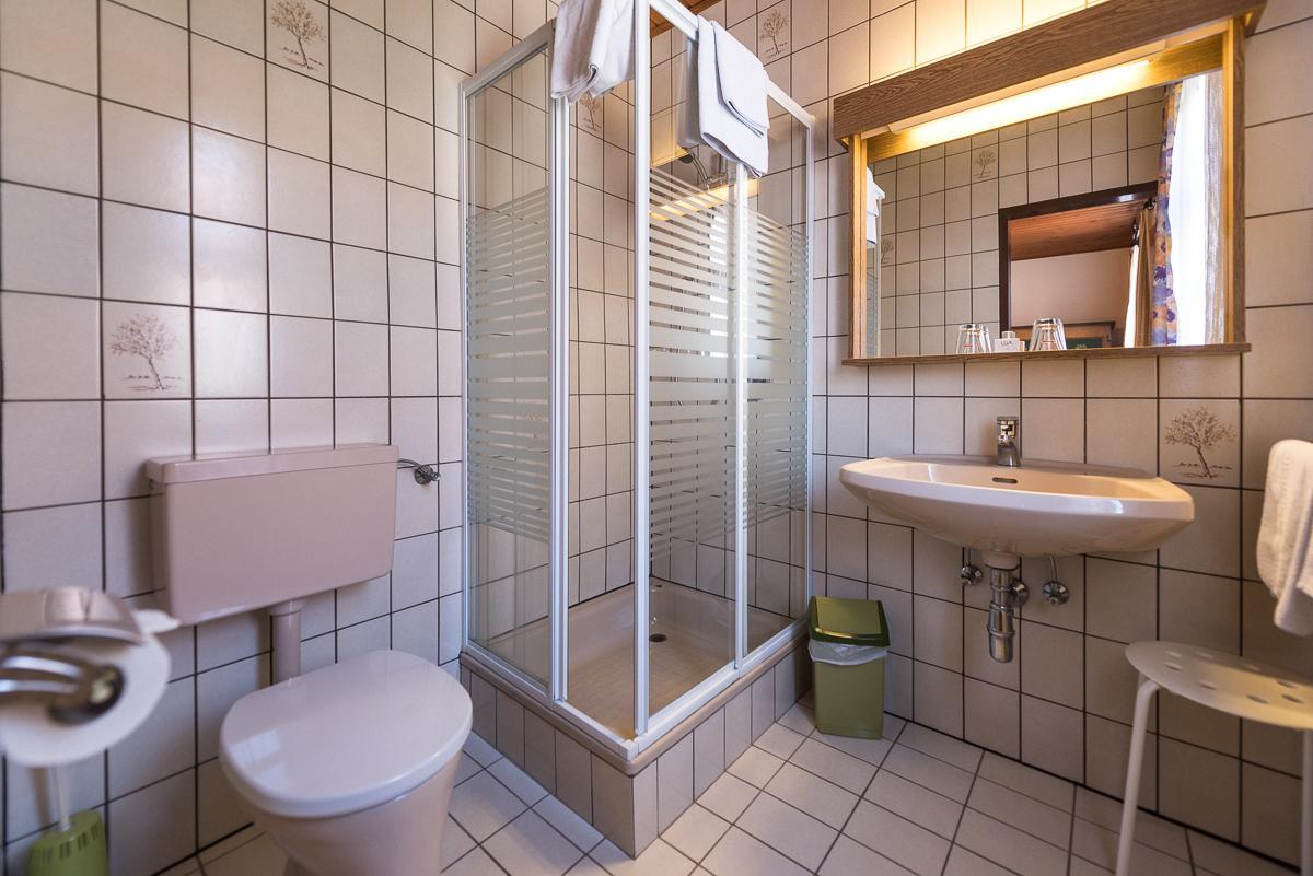 Gasthof Zum Hirschen Burgau Buitenkant foto