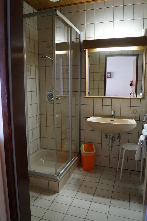 Gasthof Zum Hirschen Burgau Buitenkant foto